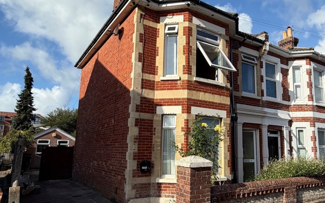 Somerset Road- Semi detached home with Annexe